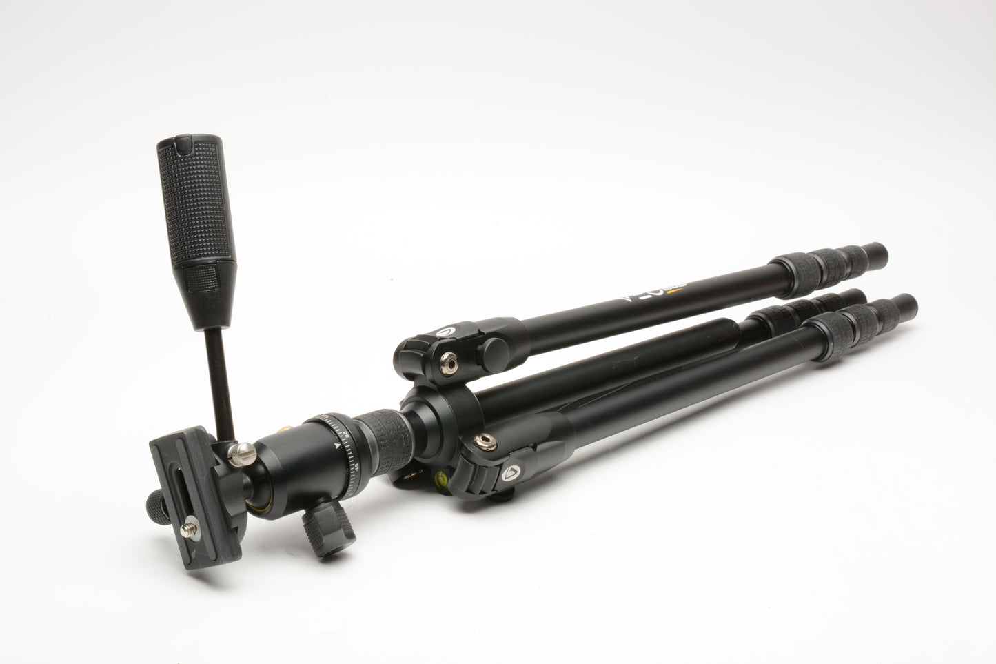 Vanguard VEO 3X 3-in-1 Lightweight Compact Tripod w/Pan head and QR plate + Case