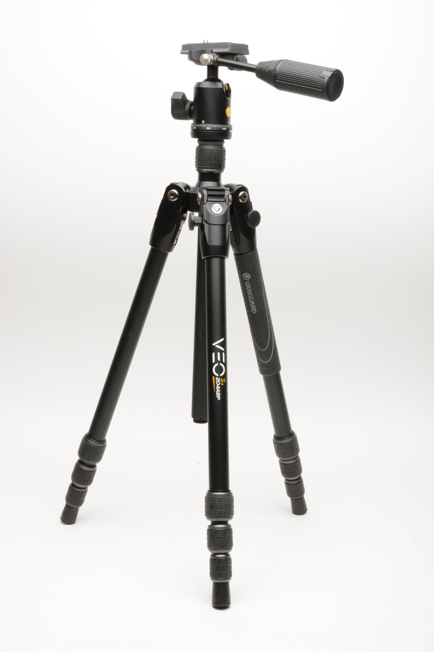 Vanguard VEO 3X 3-in-1 Lightweight Compact Tripod w/Pan head and QR plate + Case