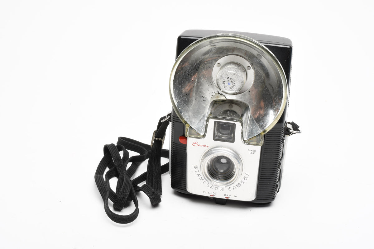 Kodak Brownie Starflash Vintage Camera w/M2 bulb, Nice collector