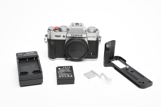Fujifilm X-T30 Mirrorless Digital Camera Body, Batt+Charger Only 1 Shutter Count!