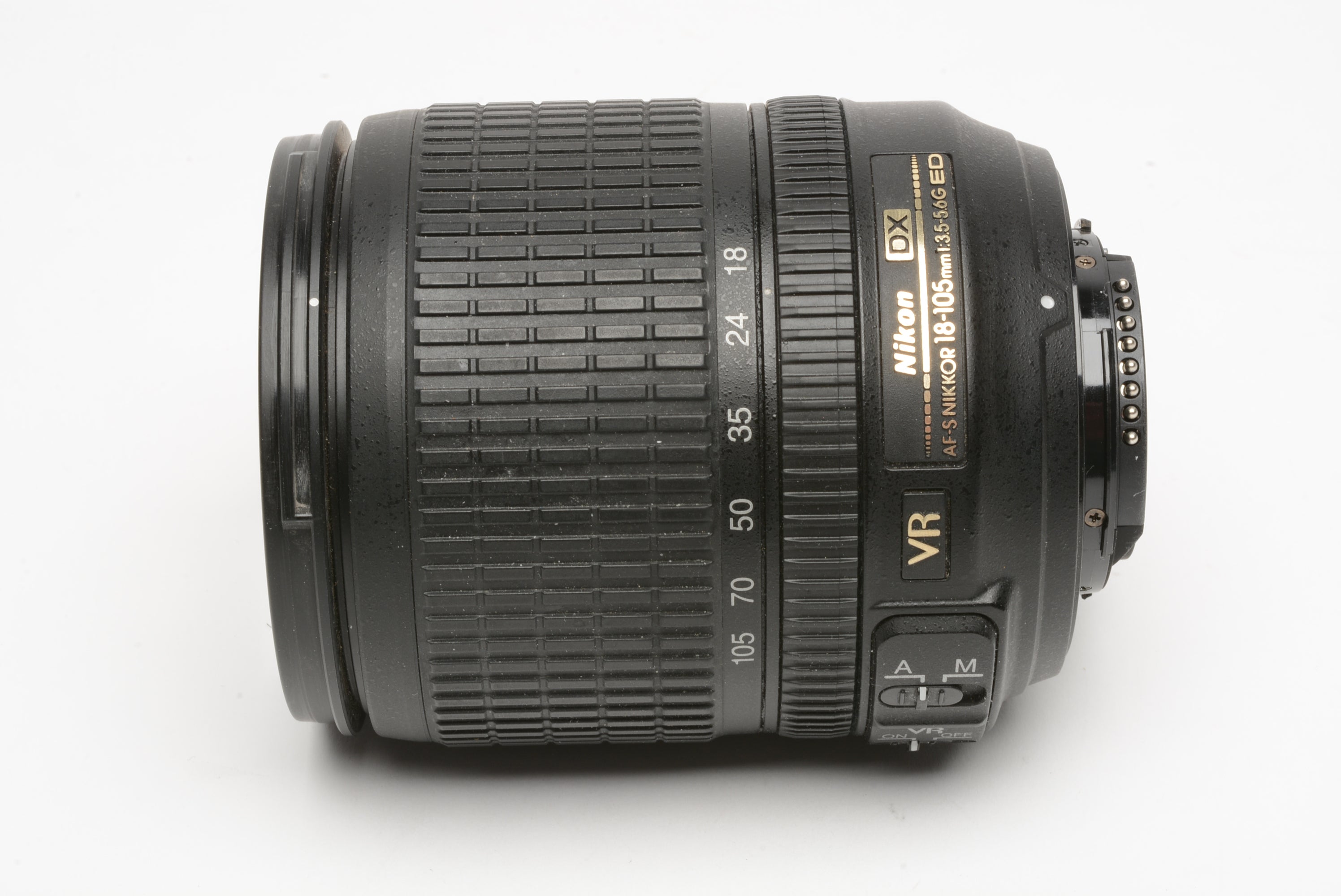 Nikon AF-S 18-105mm f3.5-5.6G ED DX VR zoom lens, hood, caps