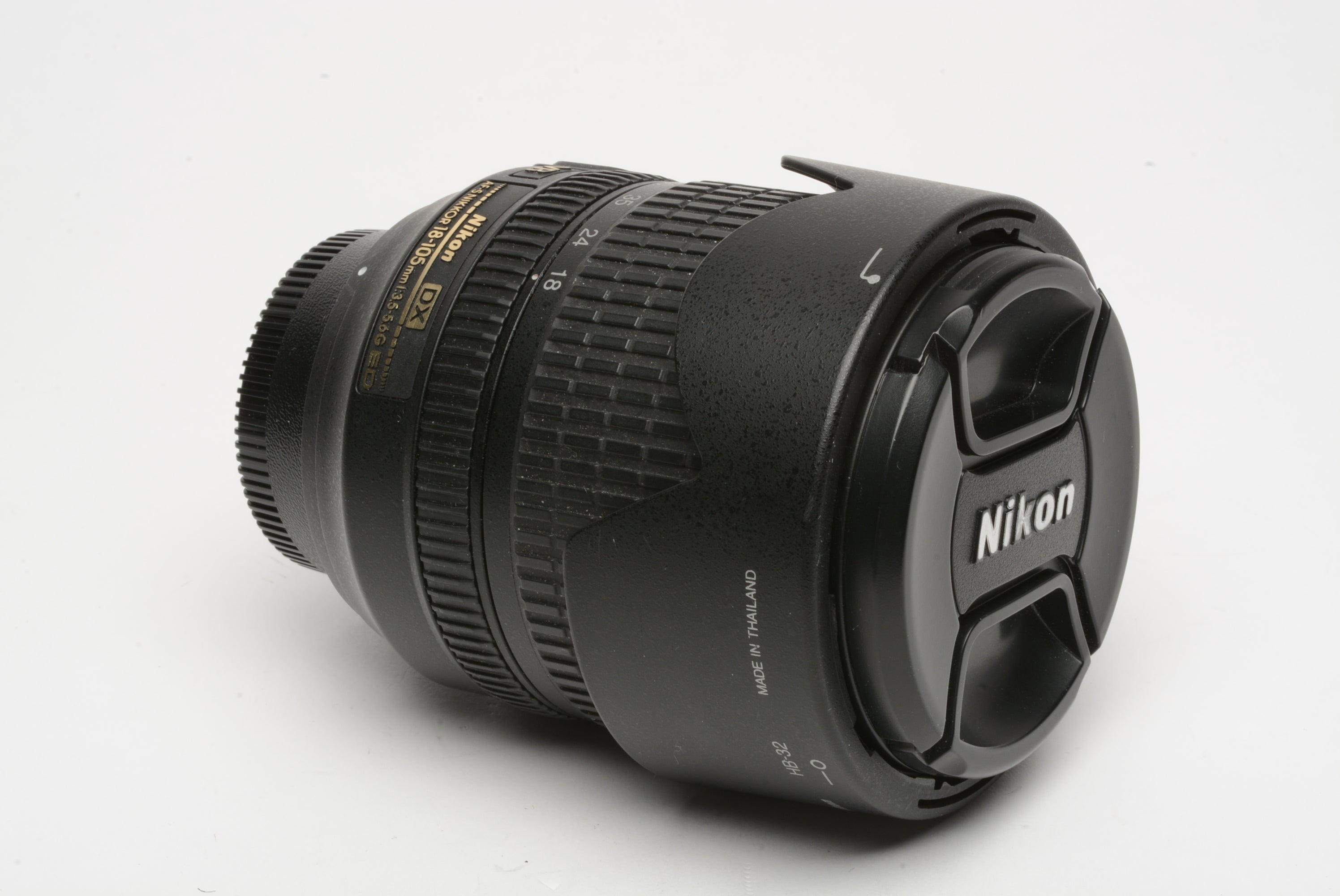 Nikon AF-S 18-105mm f3.5-5.6G ED DX VR zoom lens, hood, caps