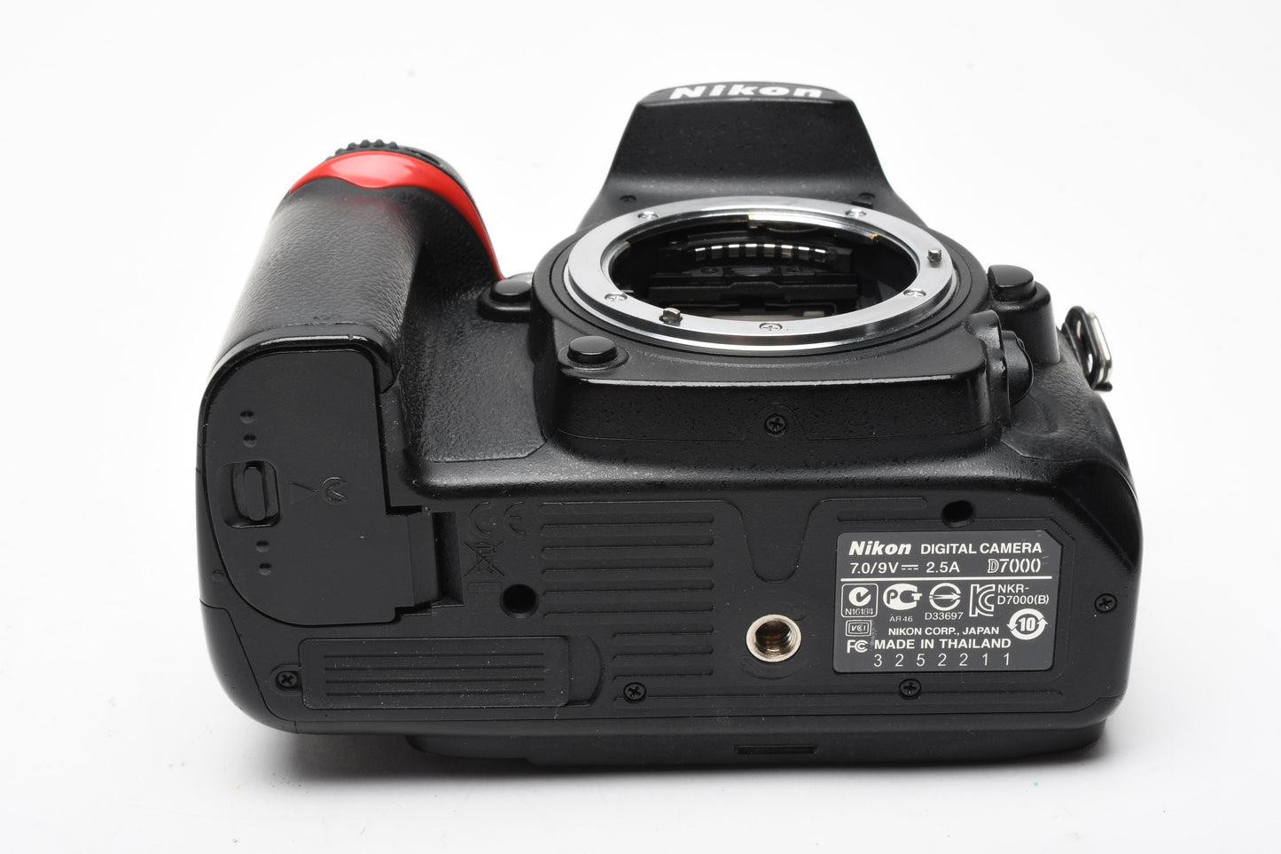 Nikon D7000 16.2MP DSLR, batt, charger, strap, 62K Acts, Nice