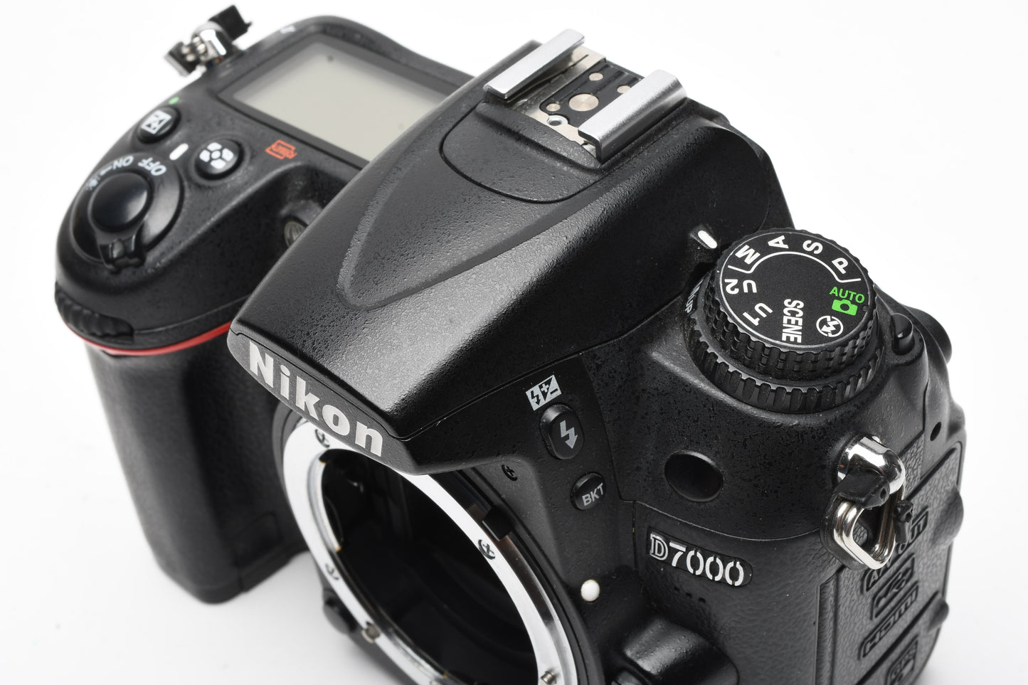 Nikon D7000 16.2MP DSLR, batt, charger, strap, 62K Acts, Nice