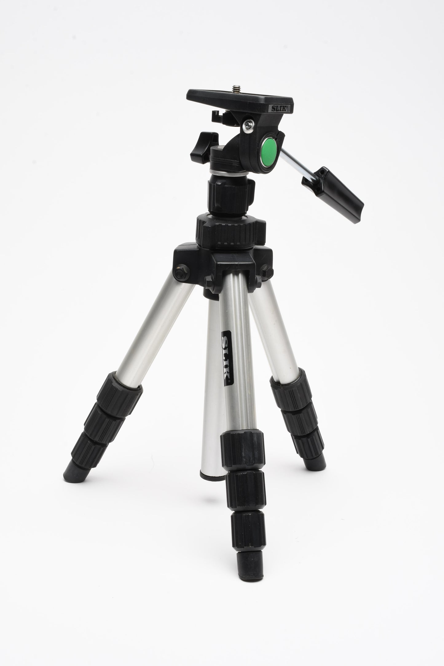 Slik 450G Lightweight Compact Minipod tripod, 12" folded, 34" expanded