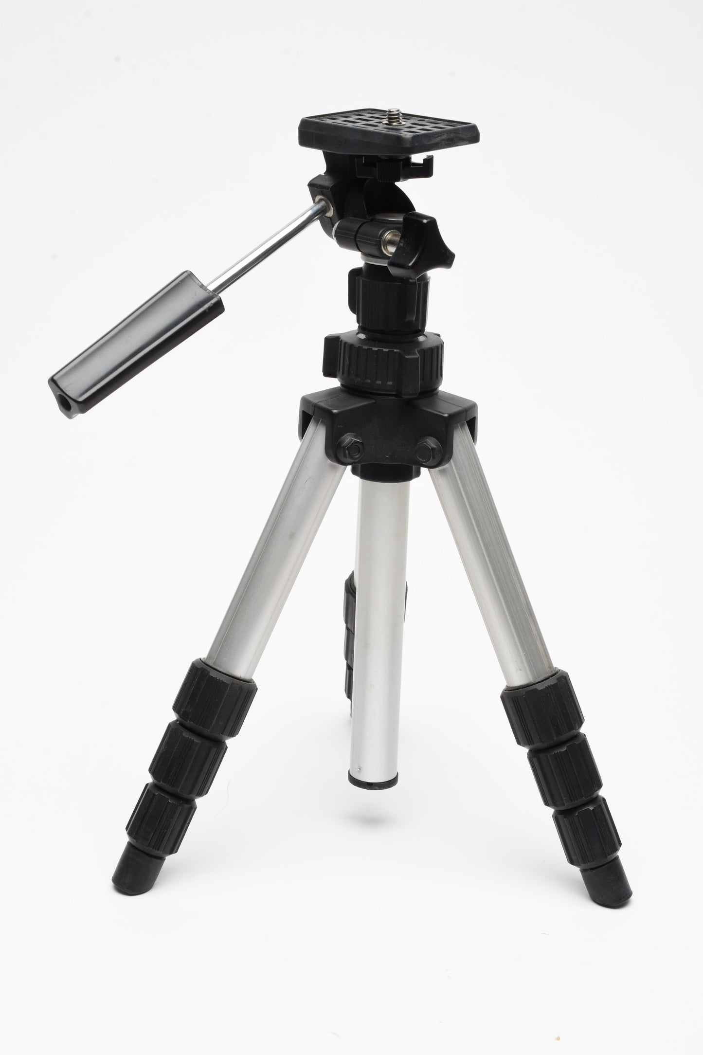 Slik 450G Lightweight Compact Minipod tripod, 12" folded, 34" expanded