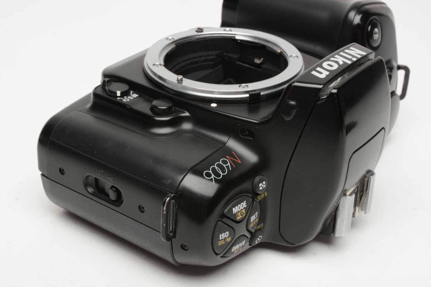 Nikon N6006 35mm SLR Body, cap, tested, clean