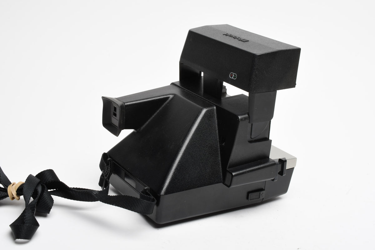 Polaroid Sun 600 LMS Instant camera w/strap, tested