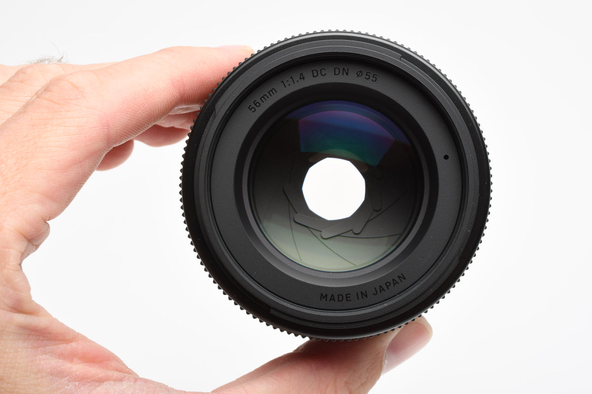 Sigma 56mm f1.4 DC DN C lens for X-Mount w/Hood and caps, Great!