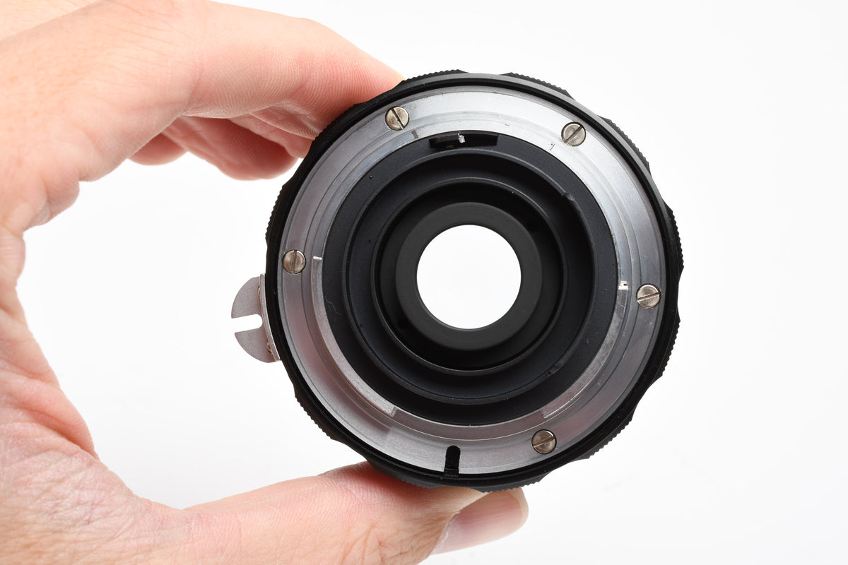 Nikon Nikkor-S 35mm f2.8 Non-Ai wide lens w/jewel case and cap, Great!