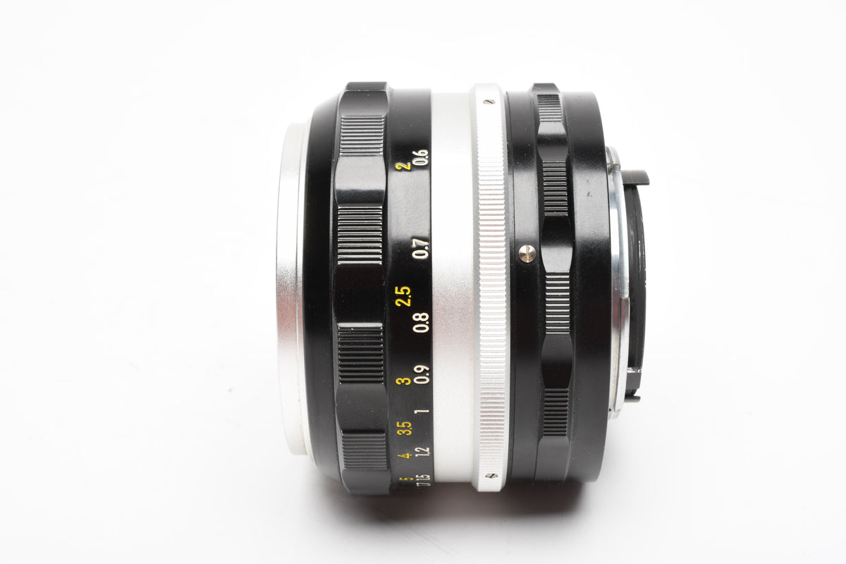 Nikon Nikkor-S 50mm f1.4 Non-AI Prime lens w/caps, sharp!