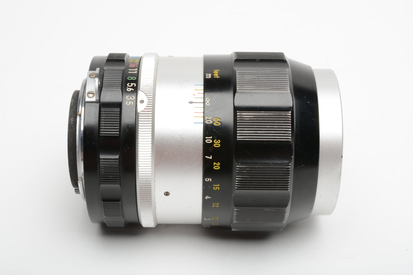 Nikon Nikkor-Q 135mm f3.5 Non-AI Portrait lens, caps, clean and sharp