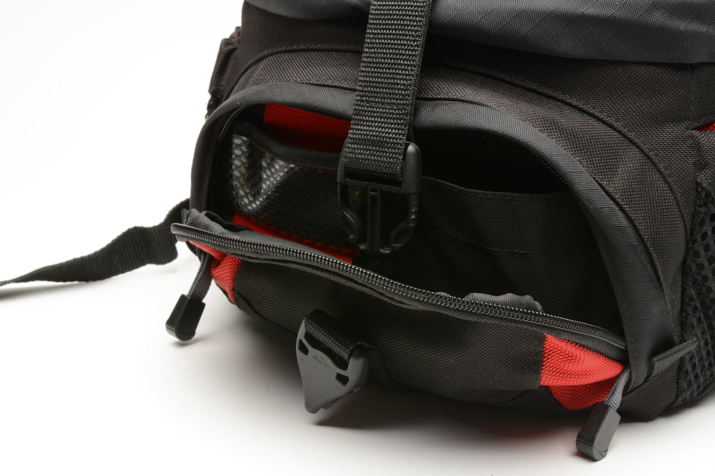 Tamrac 5546 Adventure 6 Backpack (Red), Very clean, Versatile