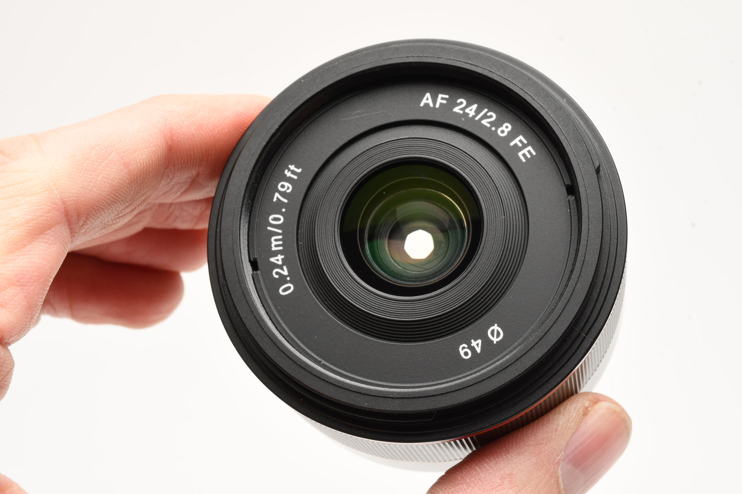 Samyang AF 24mm f2.8 FE Lens for Sony E Mount, Case, hood, caps, Mint-