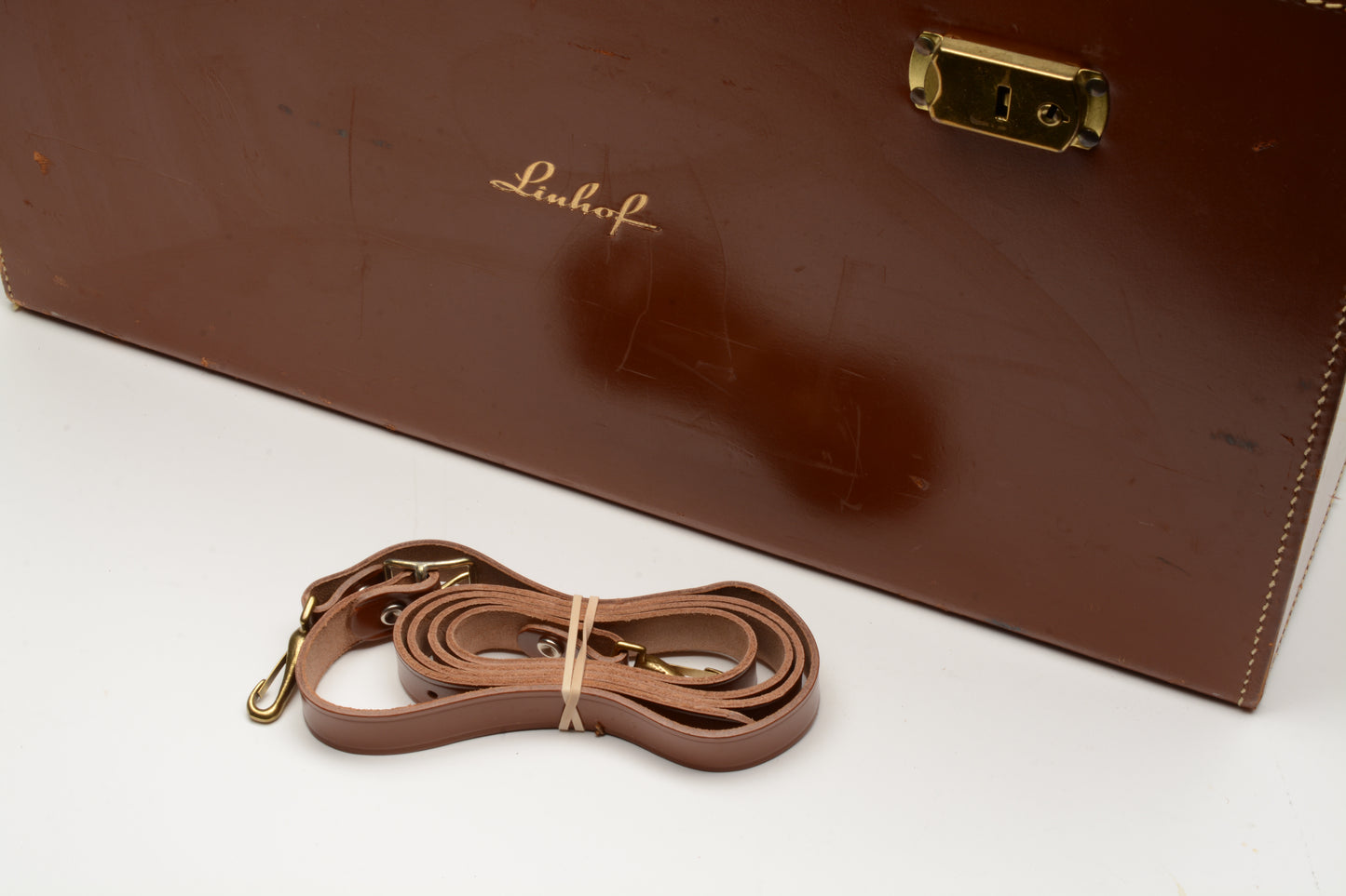 Linhof leather 4x5 case measures ~18 x 8.5 x 10.5", Very nice & clean