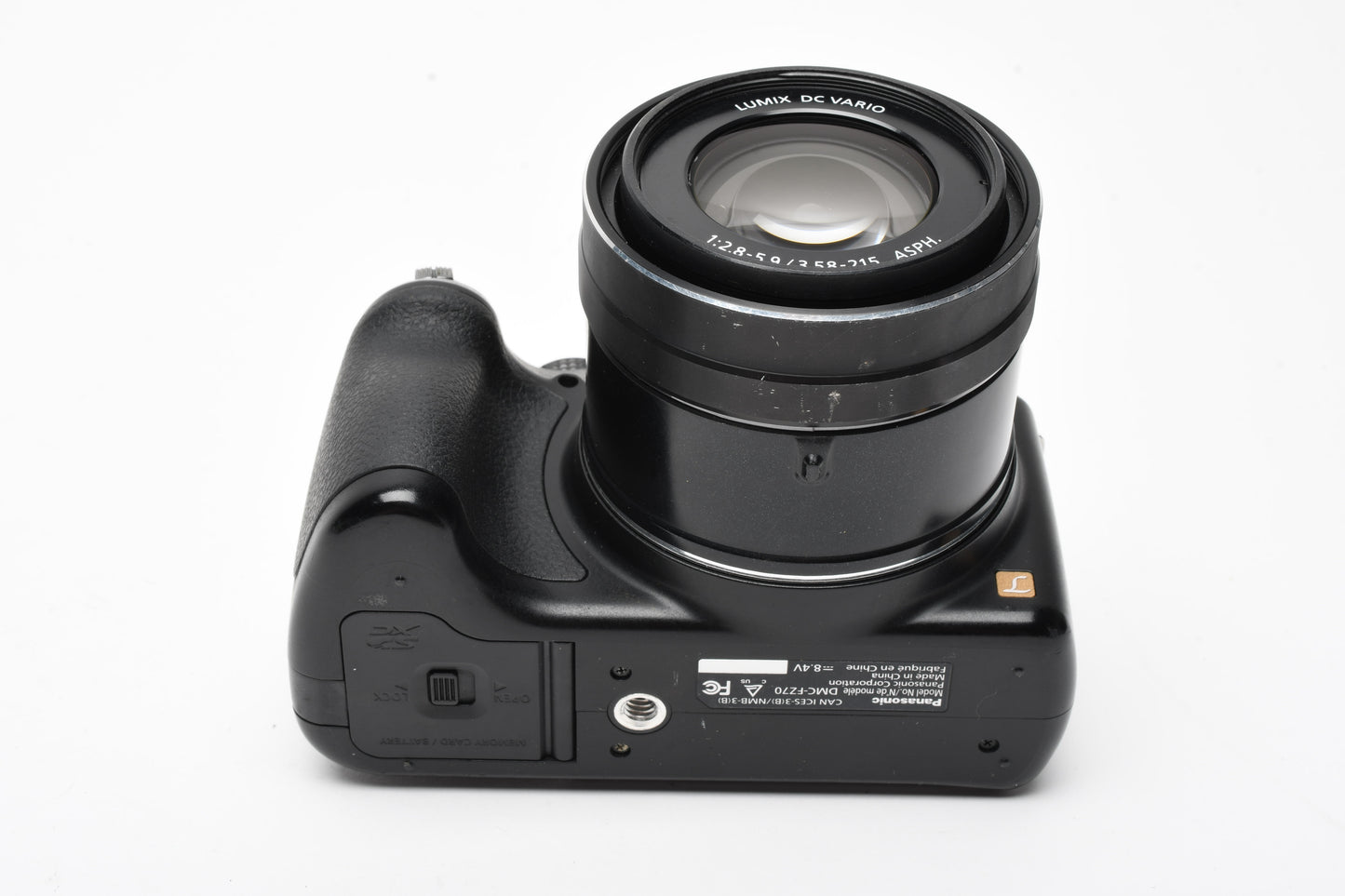 Panasonic DMC-FZ70 16.1 Digital Point&Shoot, batt, charger, strap