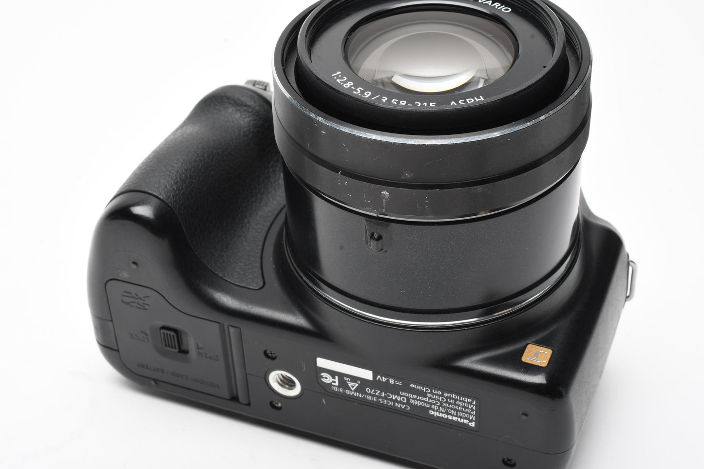Panasonic DMC-FZ70 16.1 Digital Point&Shoot, batt, charger, strap