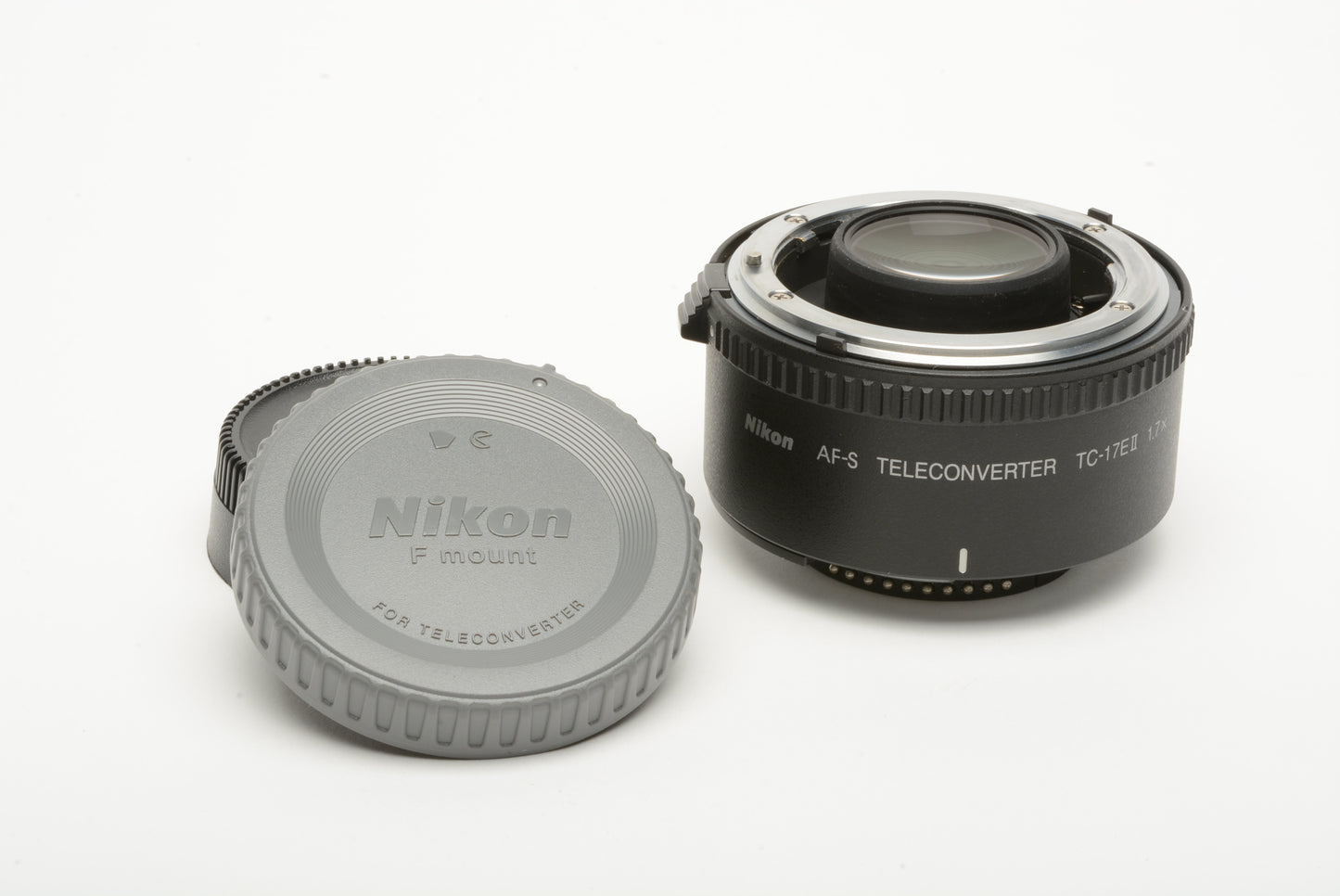 Nikon AF-S TC-17E II Teleconverter w/caps, very clean