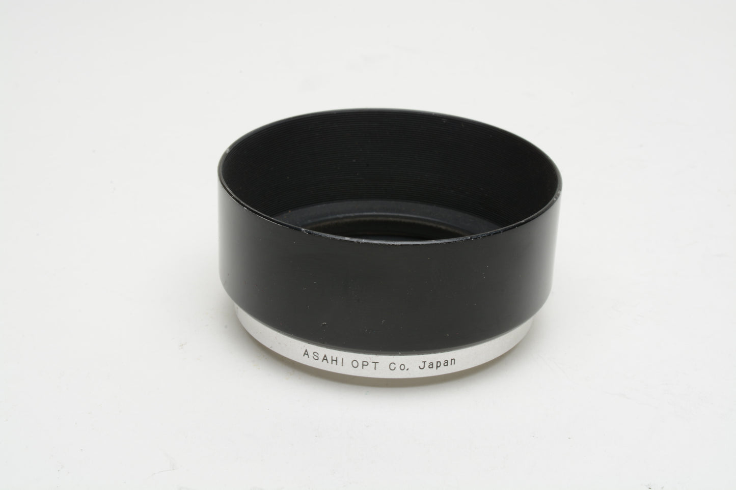 Pentax Asahi 46mm metal lens hood w/46mm ring in case, nice (Chrome/Black)