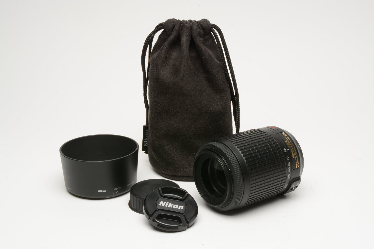 Nikon AFS Nikkor 55-200mm F4-5.6G ED DX VR zoom lens, caps, hood, pouch, Mint-