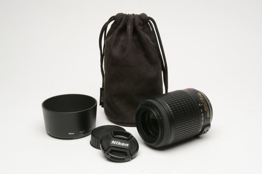 Nikon AFS Nikkor 55-200mm F4-5.6G ED DX VR zoom lens, caps, hood, pouch, Mint-