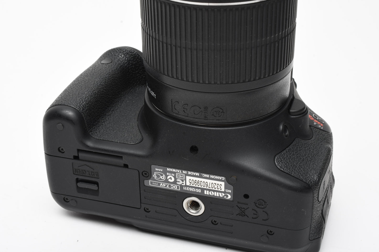 Canon EOS T3i w/18-55mm f3.5-5.6 IS STM lens, batt+charger, Only 1122K Acts!