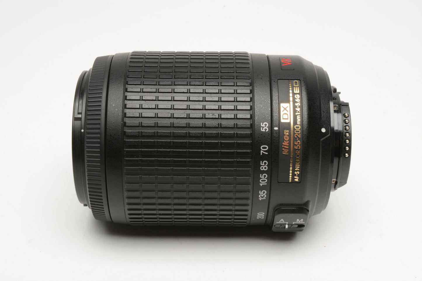 Nikon AFS Nikkor 55-200mm F4-5.6G ED DX VR zoom lens, caps, hood, pouch, Mint-