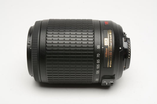 Nikon AFS Nikkor 55-200mm F4-5.6G ED DX VR zoom lens, caps, hood, pouch, Mint-