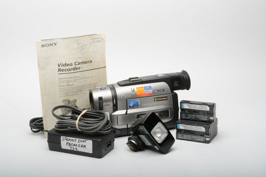 Sony CCD-TRV99 Hi-8 Camcorder w/Night Shot, Light, 2X batts., AC/Charger, Tested