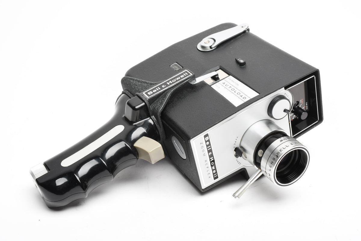 Bell & Howell Autoload Zoom Reflex 315 regular 8mm film Camera w/Case, 2x Cartridges, Clean!