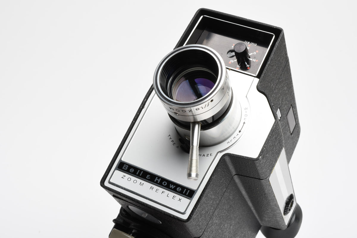 Bell & Howell Autoload Zoom Reflex 315 regular 8mm film Camera w/Case, 2x Cartridges, Clean!