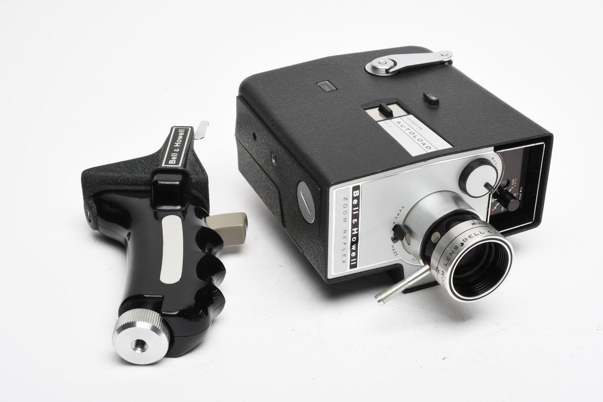Bell & Howell Autoload Zoom Reflex 315 regular 8mm film Camera w/Case, 2x Cartridges, Clean!