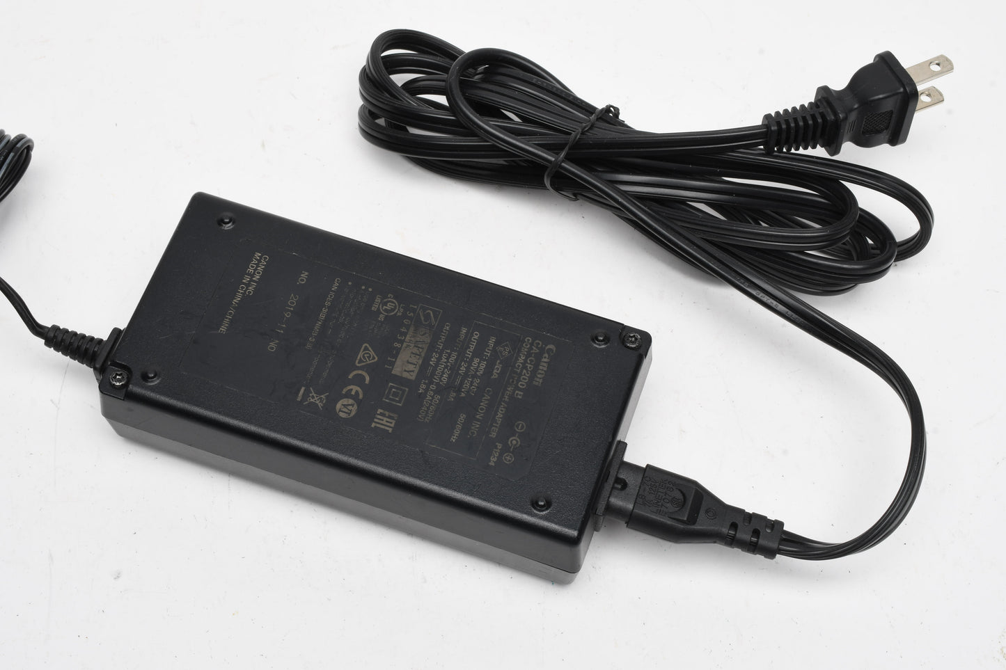 Canon CG-A20 battery charger w/ BP-A30 battery, great condition