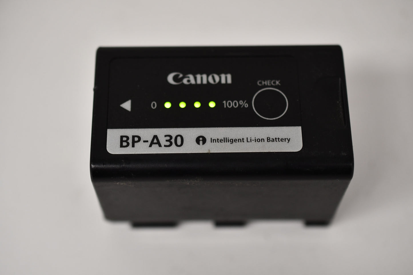 Canon CG-A20 battery charger w/ BP-A30 battery, great condition