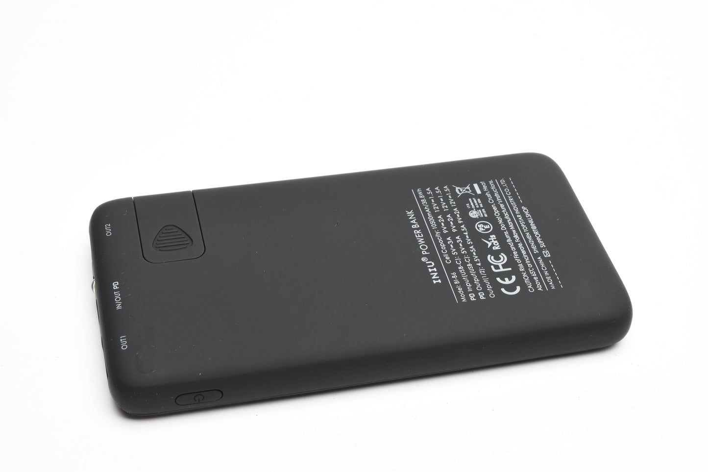 Iniu Power Bank BI- B6 MegaPower Slim 10500mAH 22. 5 W Portable Charger
