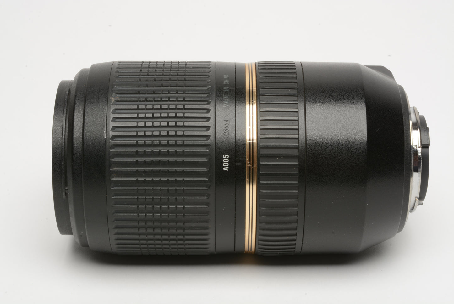 Tamron AF 70-300mm f4-5.6 SP Di zoom lens for Nikon AF A005, hood+caps (USA)