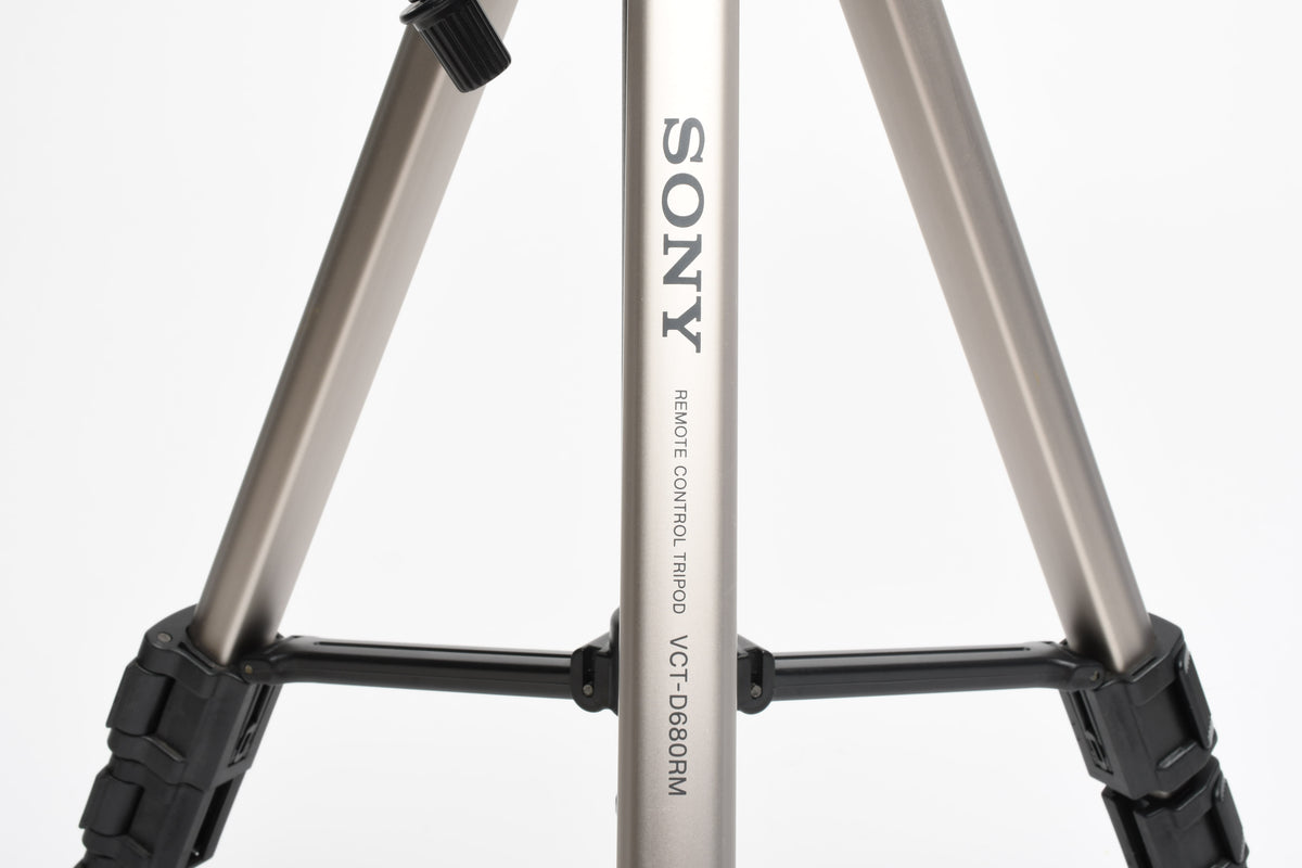 Sony VCT-D680RM Remote Control Tripod, w/QR plate, Nice!
