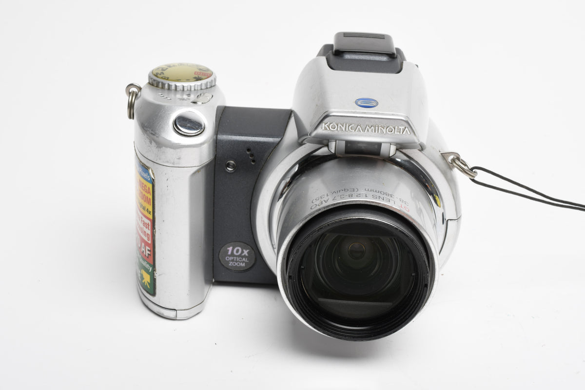 Minolta Dimage Z2 Digital Point&Shoot w/128MB card, strap, cap, Tested