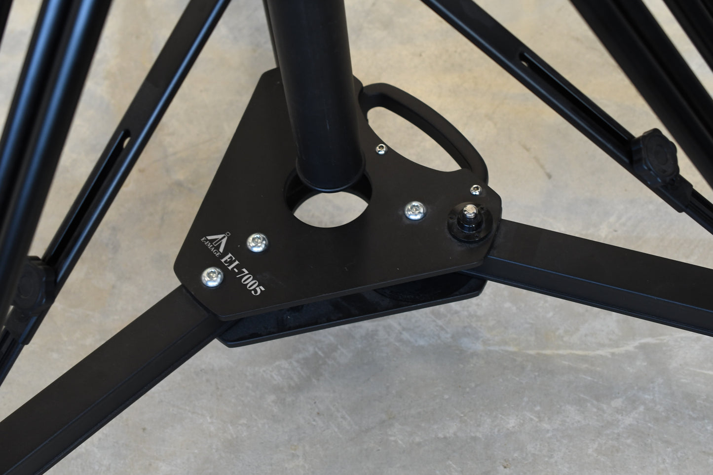E-Image Air-Controlled Pedestal Tripod Kit, Very nice, clean, Great!