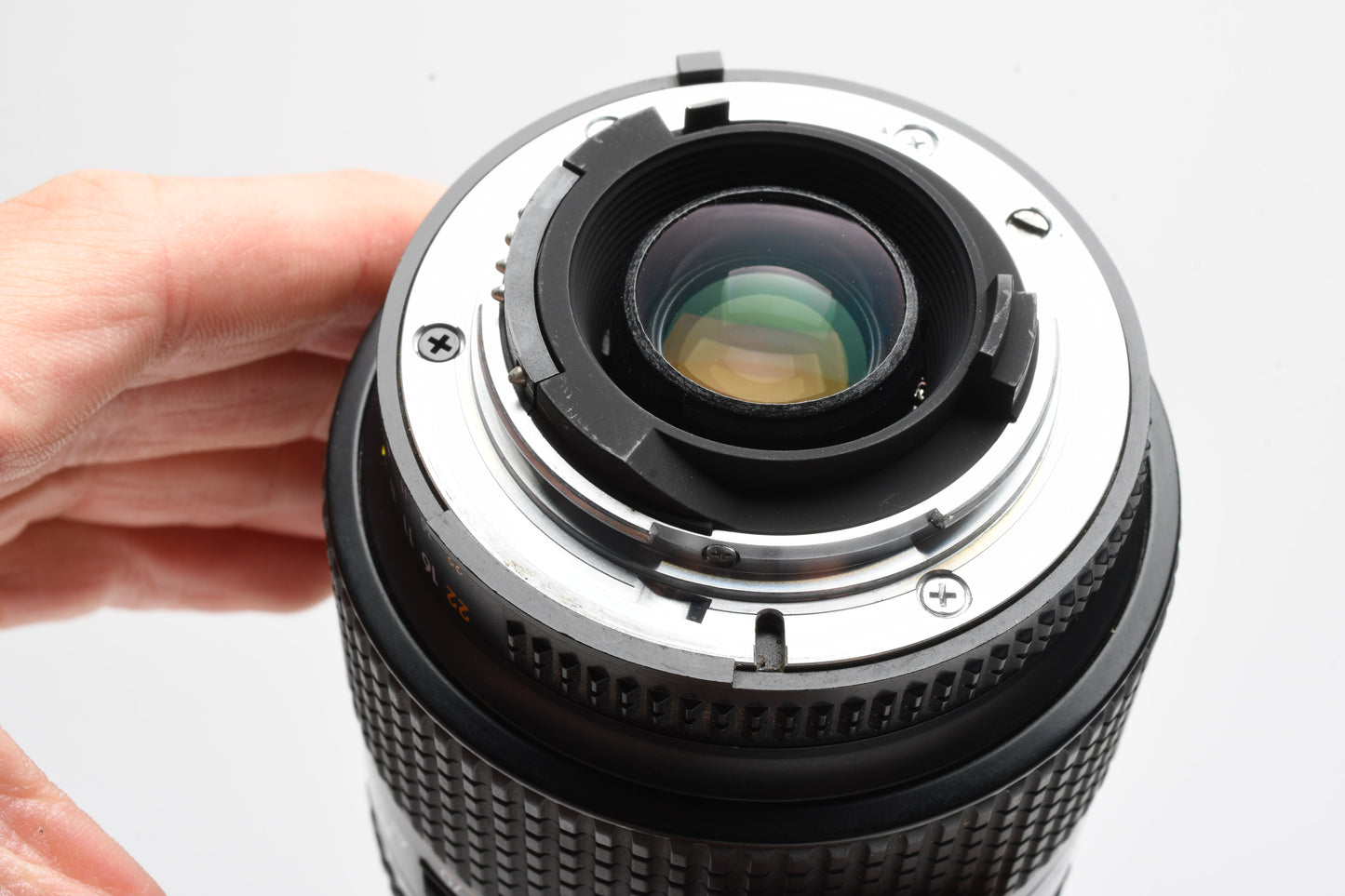 Nikon AF Nikkor 28-105mm f3.5-4.5D macro zoom lens, Caps, Good!