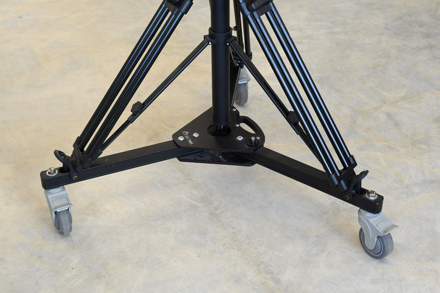 E-Image Air-Controlled Pedestal Tripod Kit, Very nice, clean, Great!