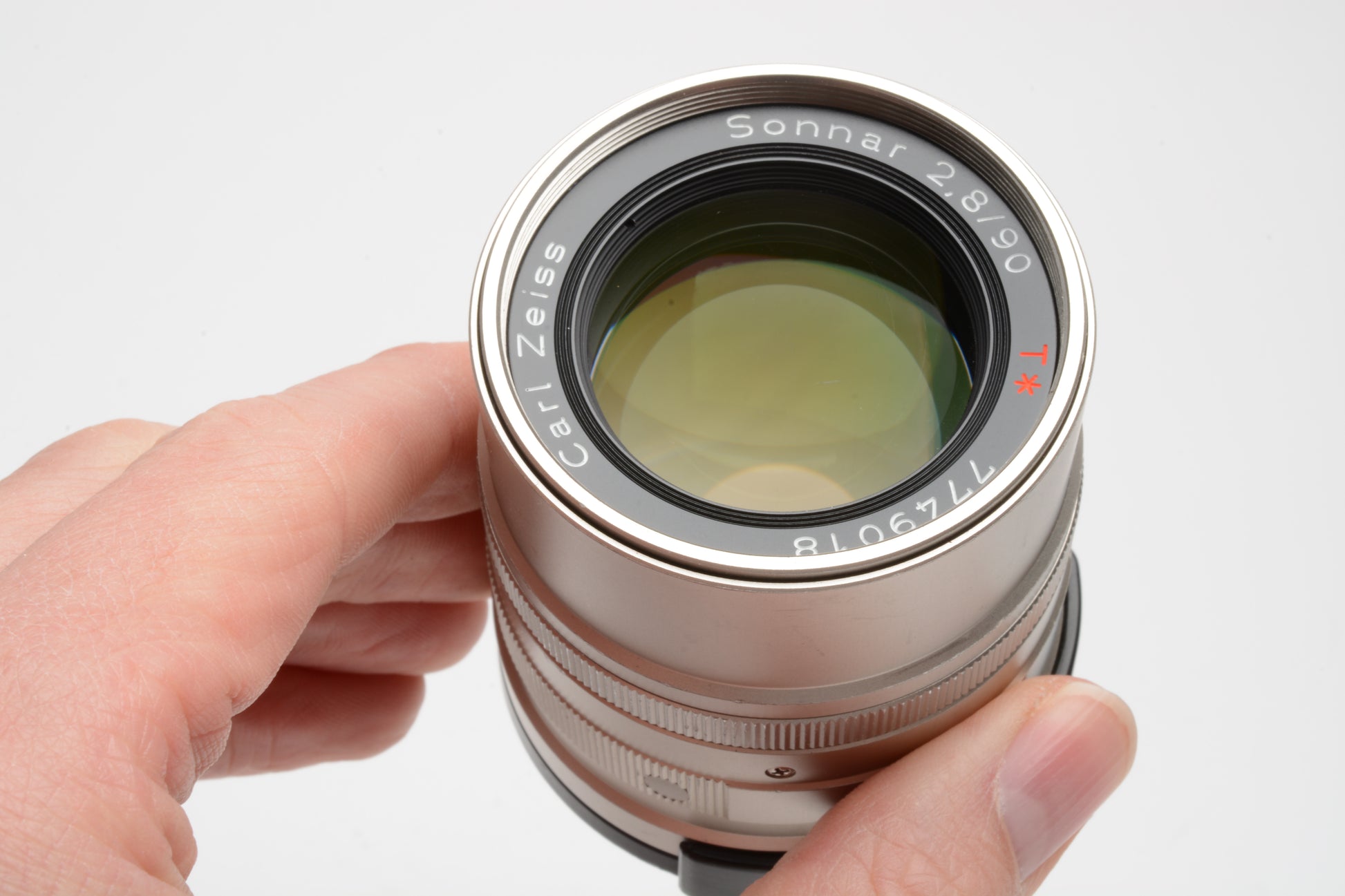 Contax Zeiss Sonnar T* 90mm f2.8 lens, caps, Nice & Sharp!