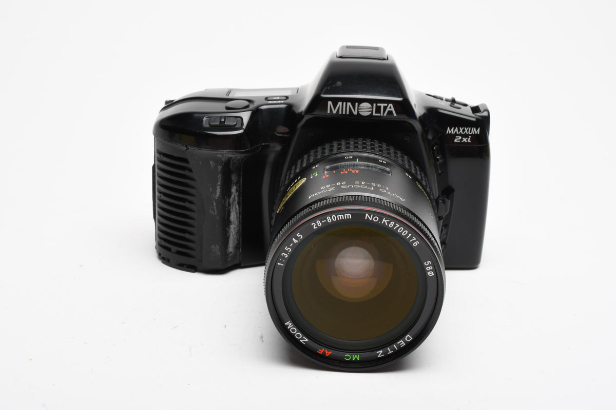 Minolta Maxxum 2xi w/28-80mm F3.5-4.5 Lens w/ skylight filter, Bargain, Read*