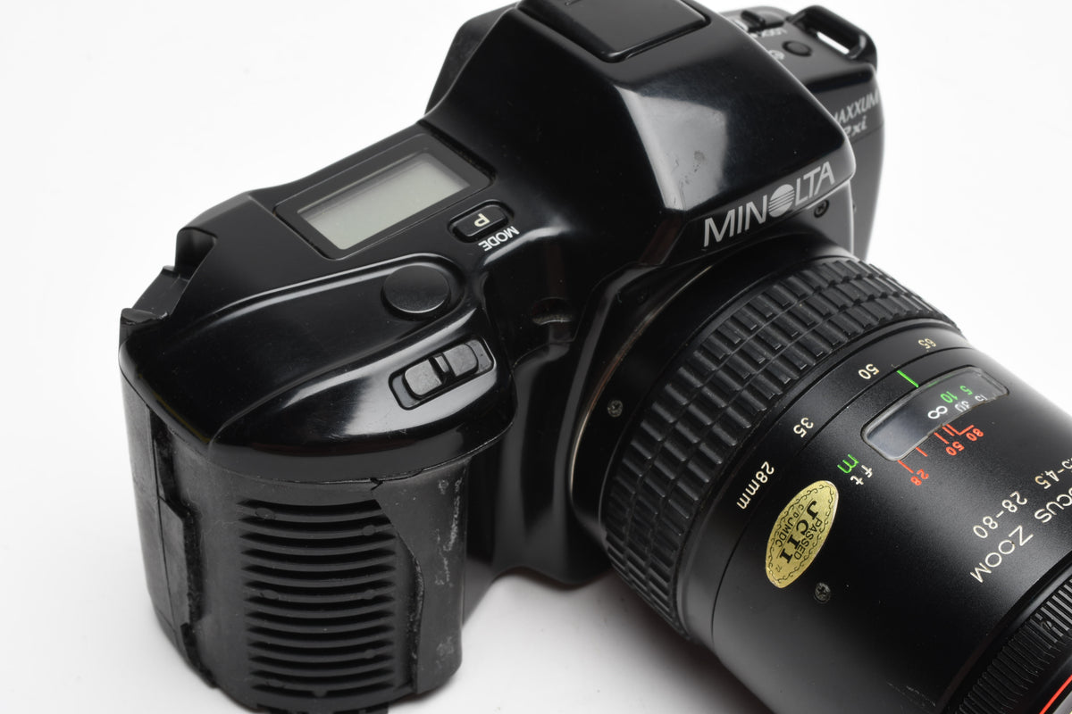 Minolta Maxxum 2xi w/28-80mm F3.5-4.5 Lens w/ skylight filter, Bargain, Read*
