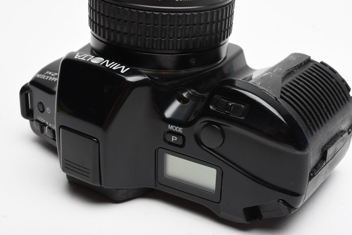 Minolta Maxxum 2xi w/28-80mm F3.5-4.5 Lens w/ skylight filter, Bargain, Read*