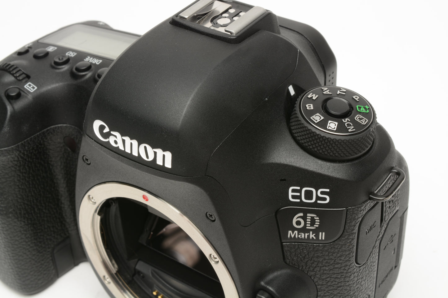 Canon EOS 6D Mark II 26.2MP DSLR body, batt, charger, only 122 acts!! Tested, great!