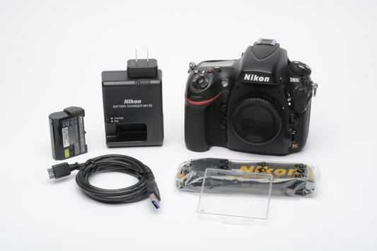 Nikon D800 DSLR body, USA version, batt+charger+USB, only 36K Acts!