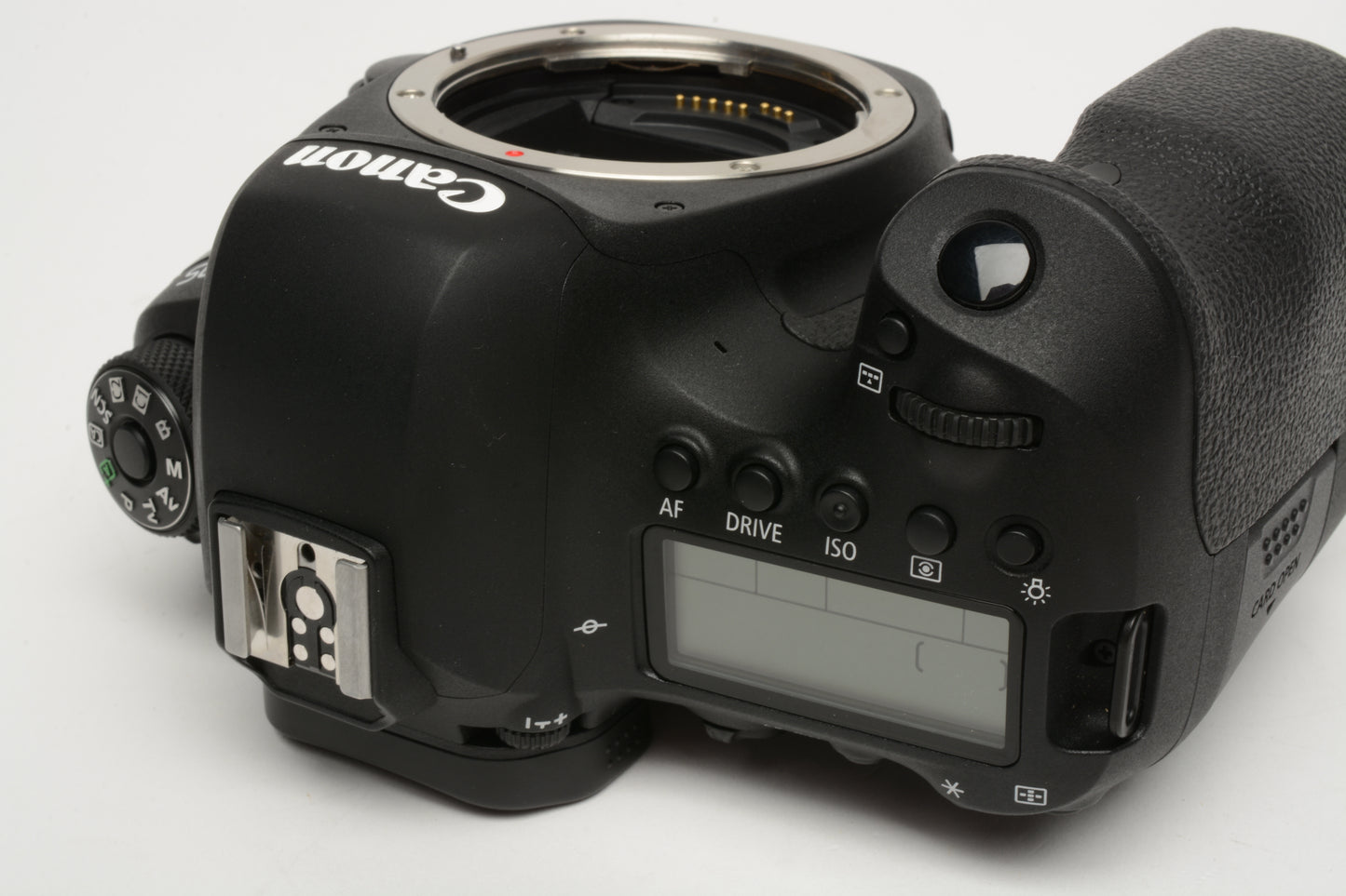 Canon EOS 6D Mark II 26.2MP DSLR body, batt, charger, only 122 acts!! Tested, great!