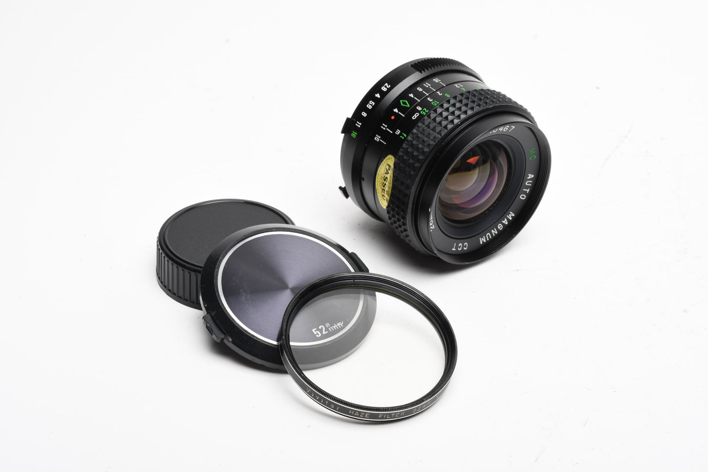 Magnum CCT MC 28mm f2.8 wide lens for Minolta MD Mount + UV filter