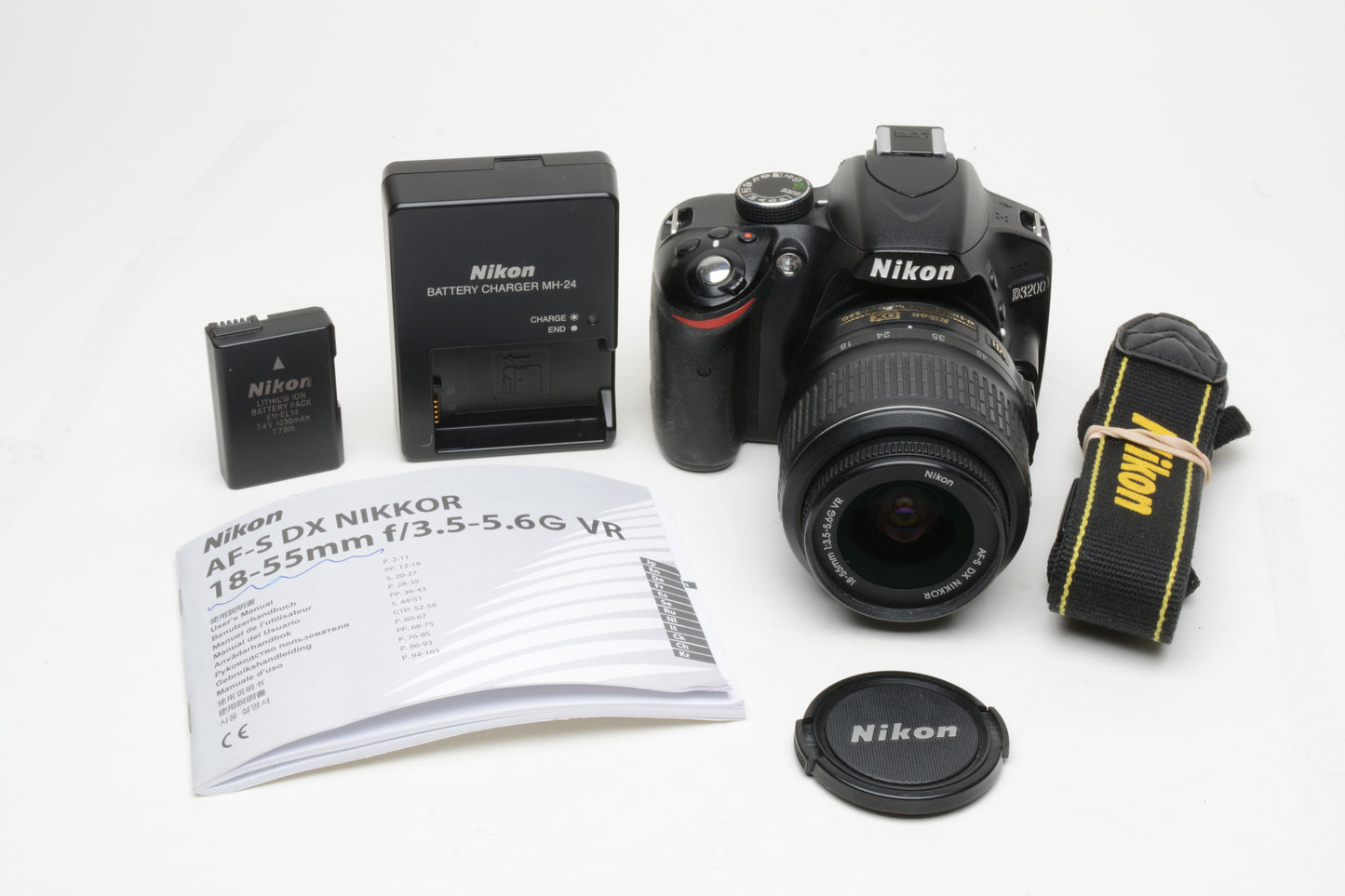 Nikon D3200 DSLR w/18-55mm f3.5-5.6G VR zoom, batt+charger+strap+manual 34K Acts